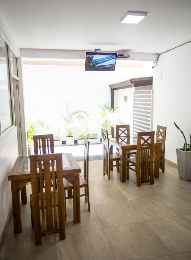 Maple Tree Residencies Hotell Dehiwala-Mount Lavinia Eksteriør bilde